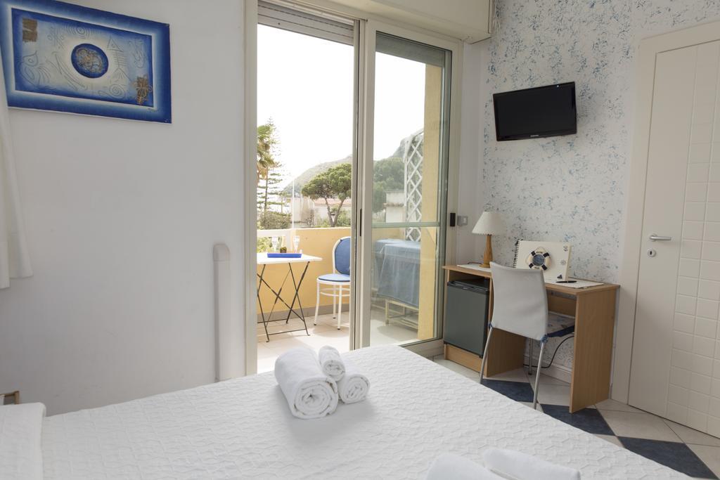 Lewis Rooms Poetto Beach 칼리아리 외부 사진